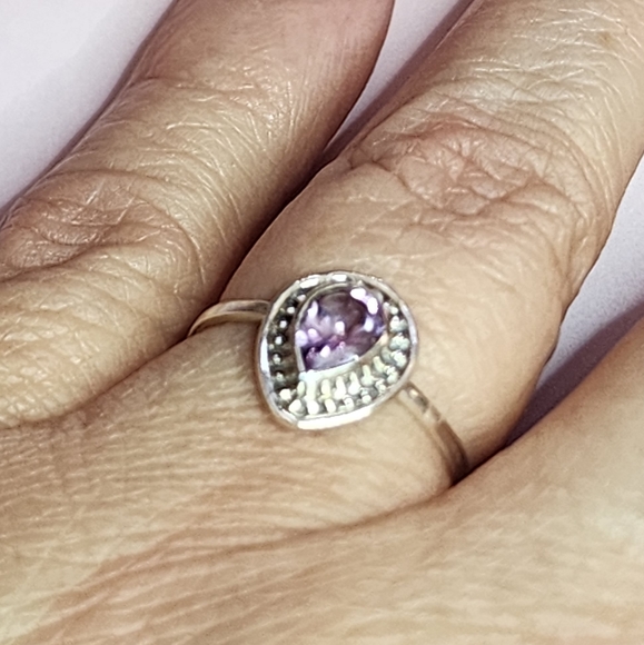 Amethyst and Sterling Silver Ring - Picture 2 of 6
